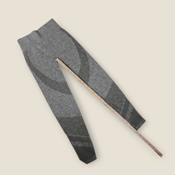 PINK Victoria Secret Leggings Womens Size XSmall Gray Green Seamless Compression - Picture 6 of 7